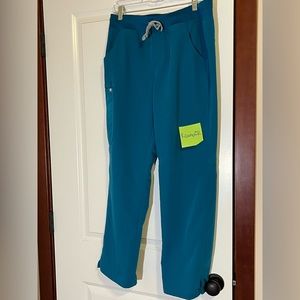 Womens medium pacific blue Kade cargo scrubs